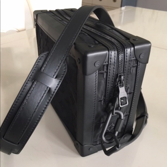 ❌SOLD❌Louis Vuitton soft trunk mesh see through - Picture 4 of 8